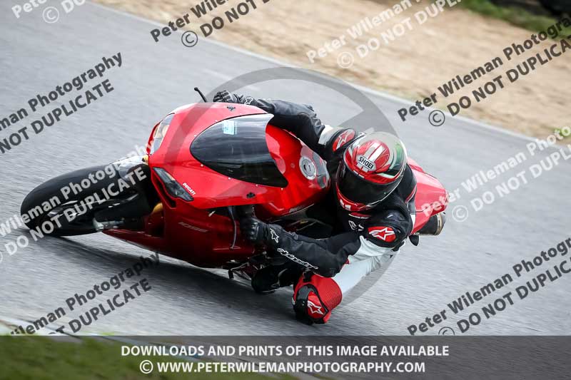 enduro digital images;event digital images;eventdigitalimages;lydden hill;lydden no limits trackday;lydden photographs;lydden trackday photographs;no limits trackdays;peter wileman photography;racing digital images;trackday digital images;trackday photos